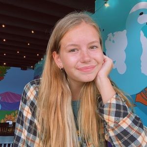 Meet your Posher, Kasya